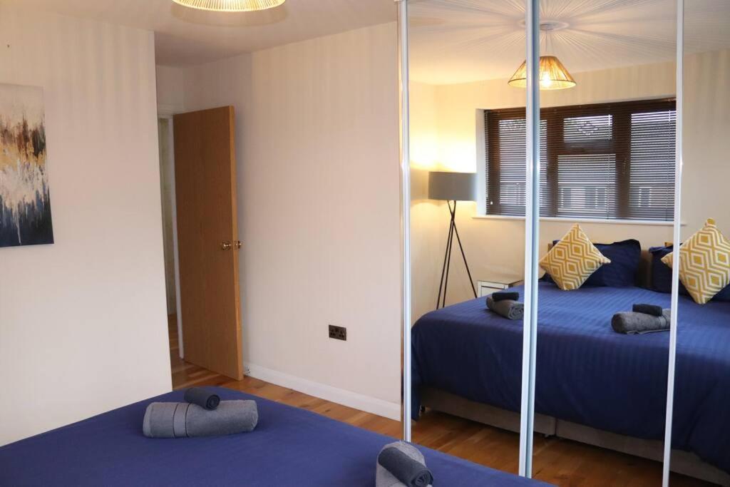 Cosy 3 Bedroom 2 Bathroom House With Parking Sheldon  Exterior photo
